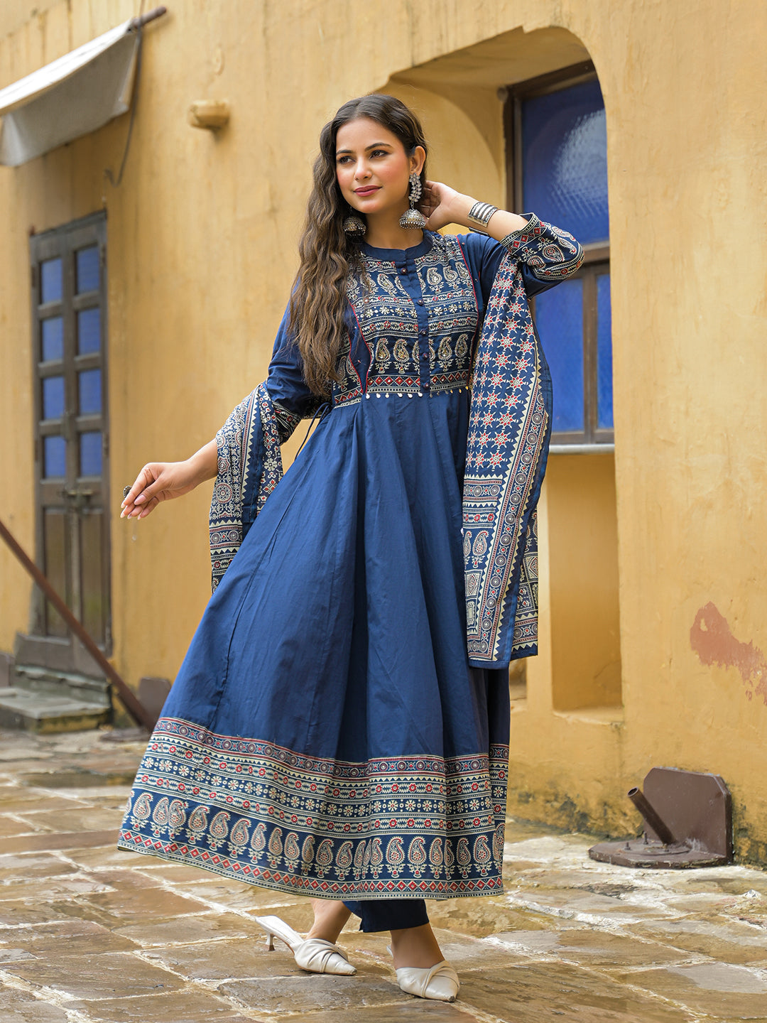 Blue-Cotton-Paisley-Print-Anarkali-3-Piece-Kurta-Set
