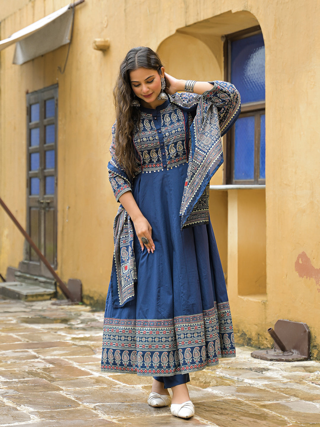 Blue-Cotton-Paisley-Print-Anarkali-3-Piece-Kurta-Set