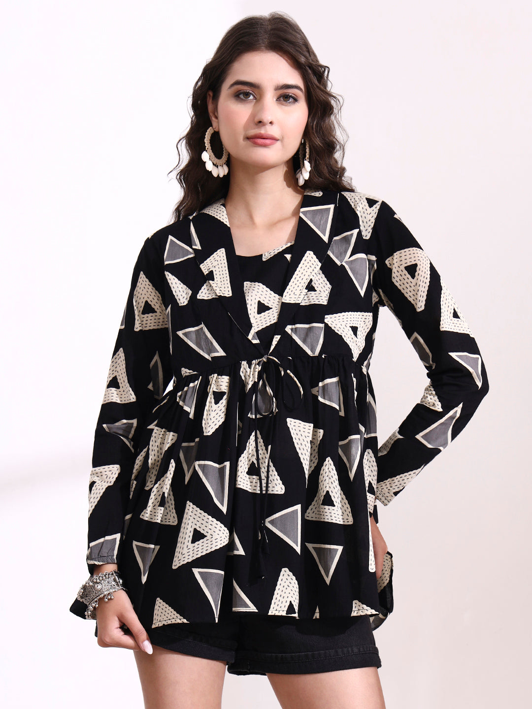 Black Lepal Coller Peplum Top