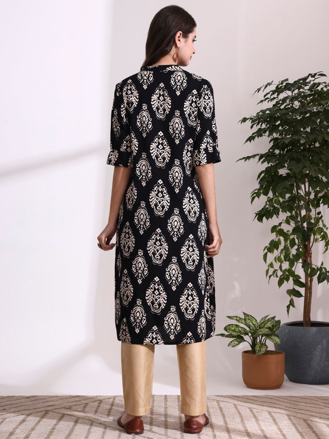 Black Rayon Rollup Sleeves Straight Kurta