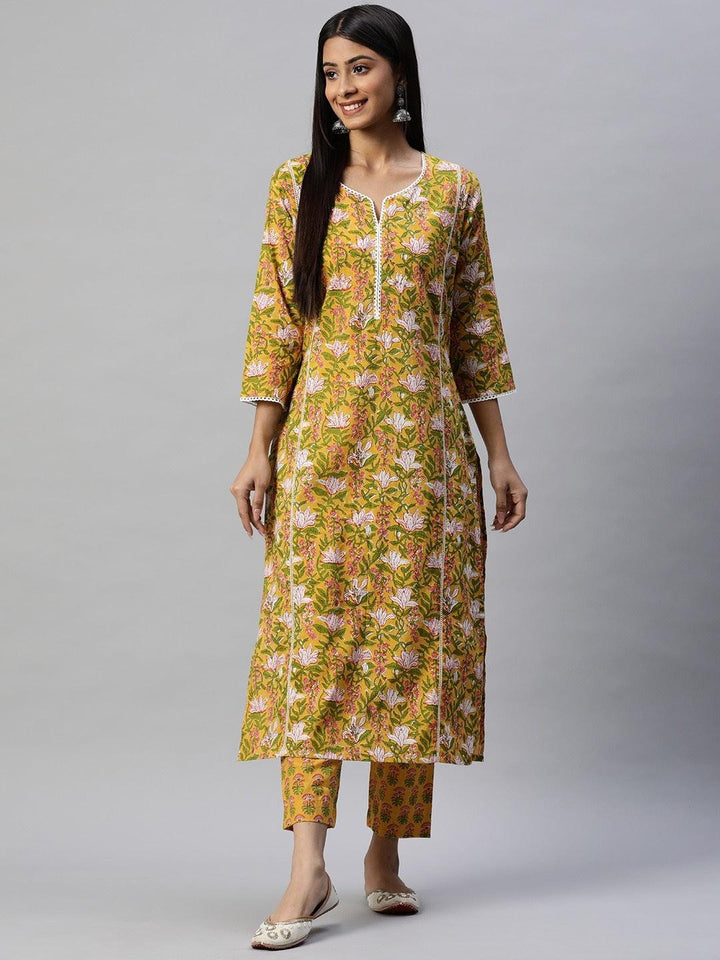 Yellow-Floral-Printed-Straight-2-Piece-Kurta-Set