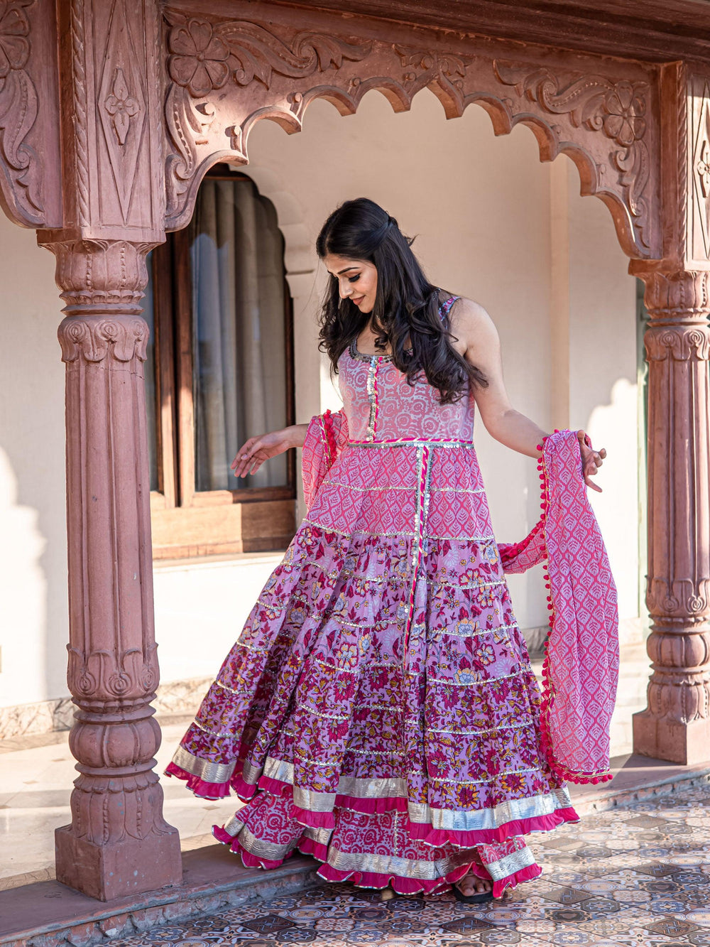 Pink-Cotton-Sleevless-3-Piece-Anarkali-Set
