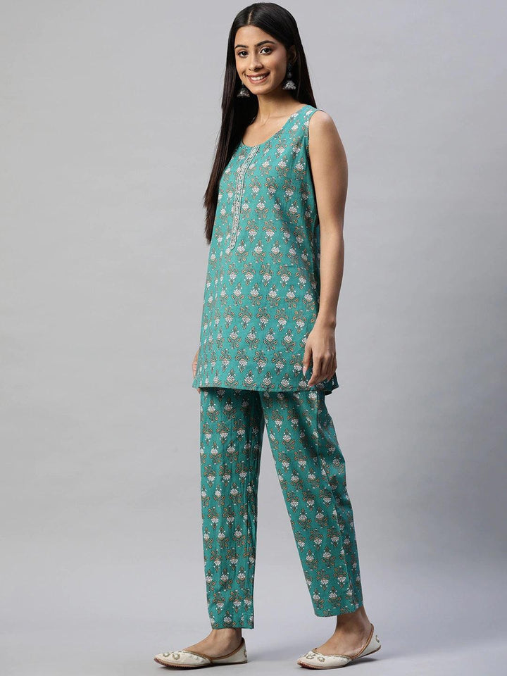 Green-Cotton-Floral-Printed-3-Piece-Kurta-Set-With-Jacket