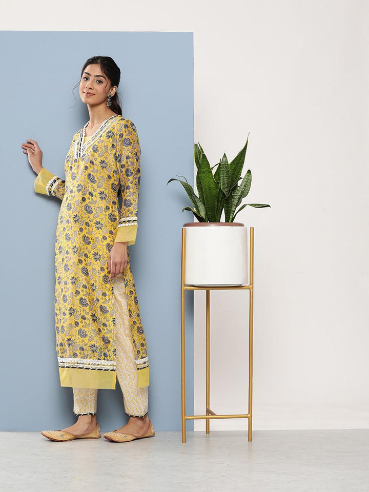 Yellow-Chanderi-Silk-3-Piece-Kurta-Set
