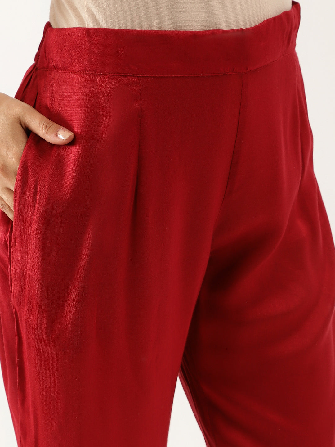 Maroon-Velvet-Plain-Embroidered-3-Piece-Kurta-Set