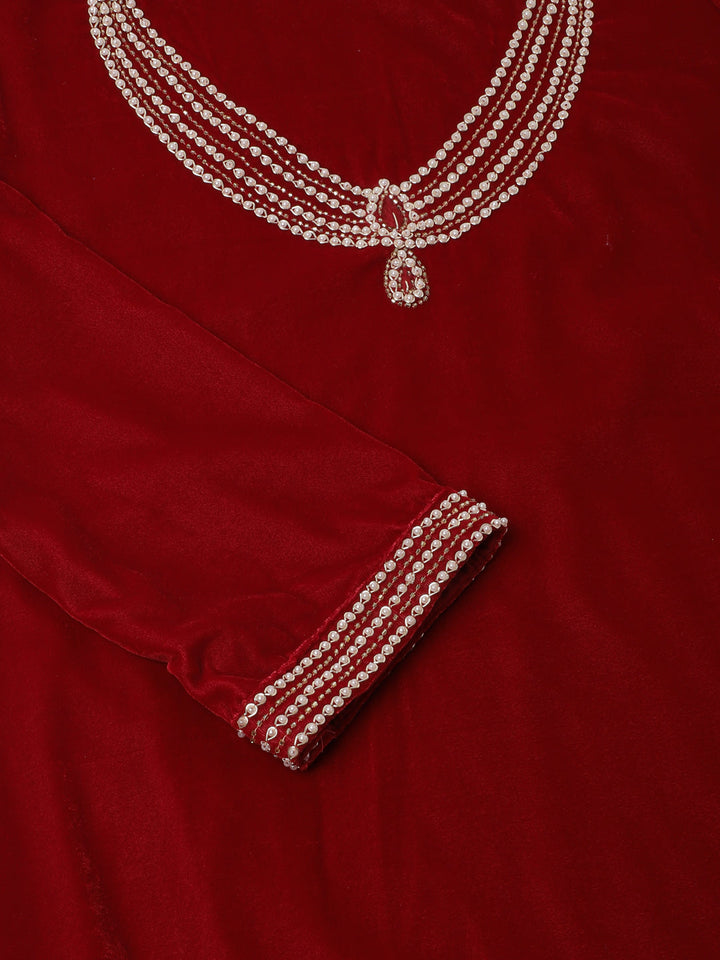 Maroon-Velvet-Plain-Embroidered-3-Piece-Kurta-Set