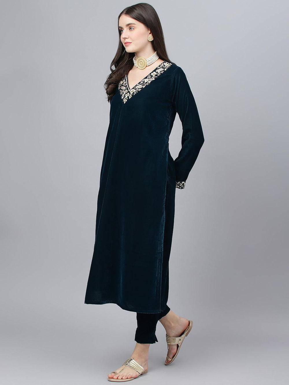 Teal-Green-Velvet-Hand-Work-3-Piece-Kurta-Set