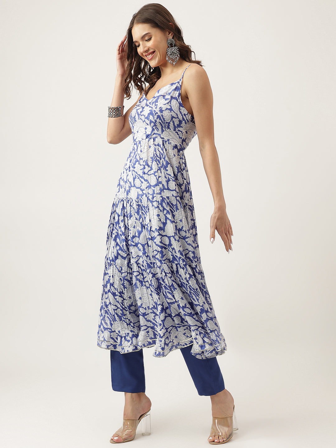 Blue-Muslin-Floral-Printed-3-Piece-Kurta-Set