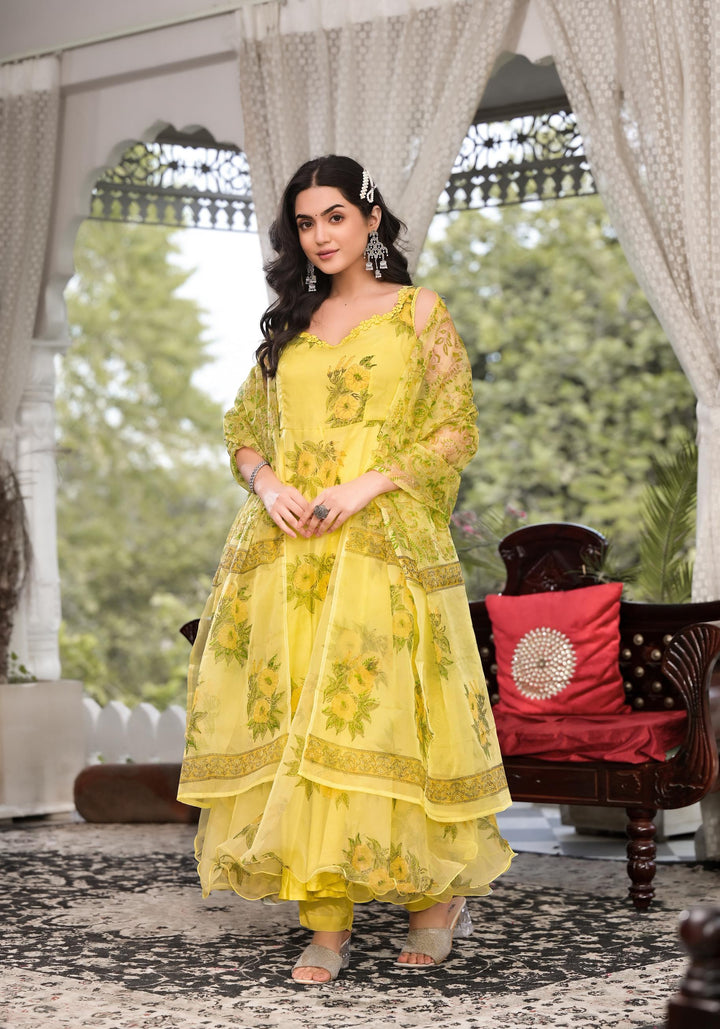 Light-Yellow-Organza-Floral-Anarkali-3-Piece-Kurta-Set
