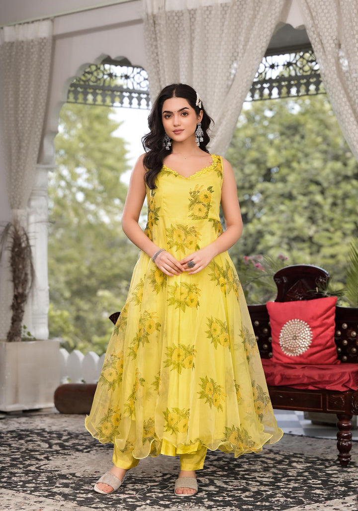 Light-Yellow-Organza-Floral-Anarkali-3-Piece-Kurta-Set