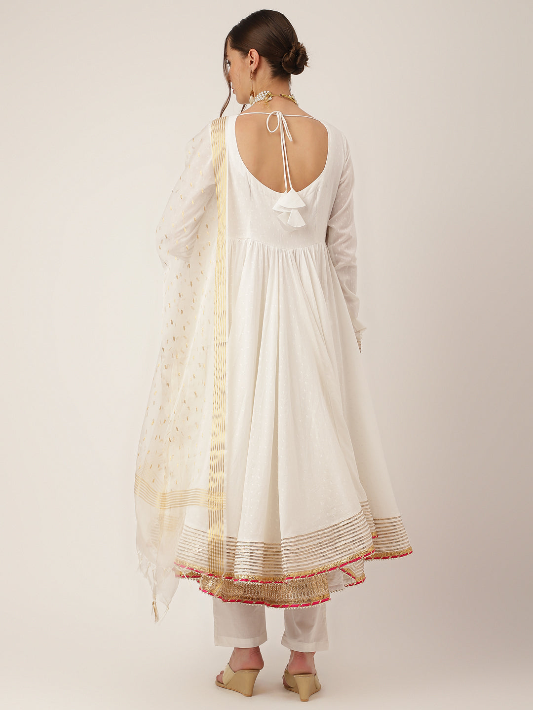 Off-White-Cotton-Buta-Layered-3-Piece-Kurta-Set