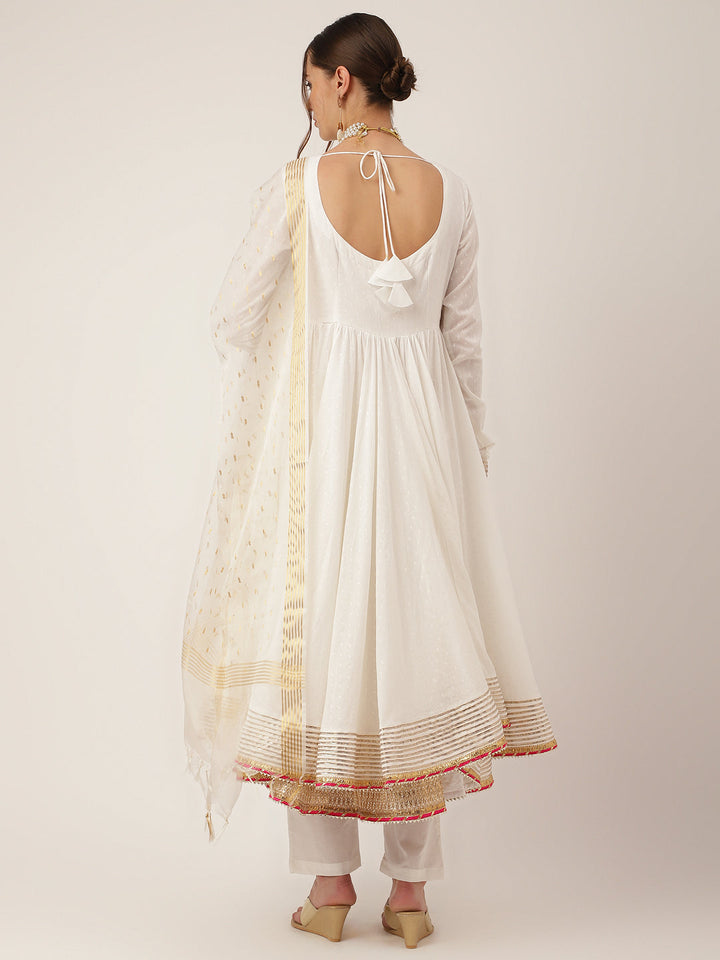Off-White-Cotton-Buta-Layered-3-Piece-Kurta-Set