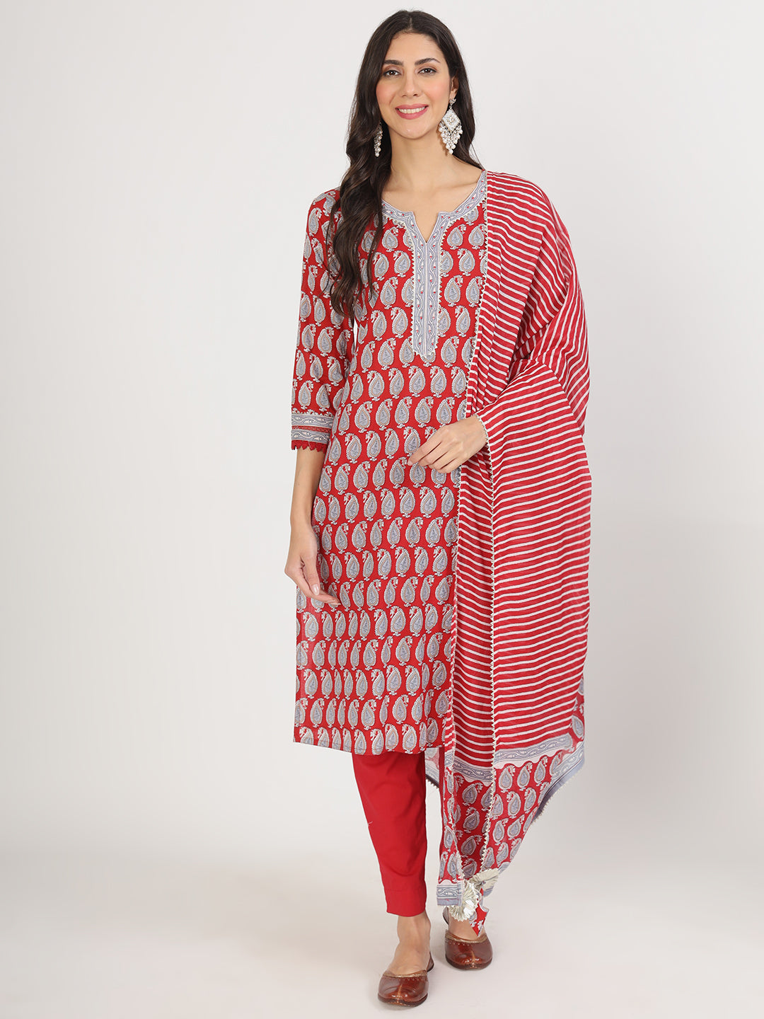 Maroon-Cotton-Paisley-Print-3-Piece-Kurta-Set