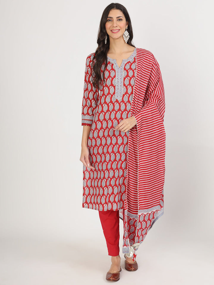 Maroon-Cotton-Paisley-Print-3-Piece-Kurta-Set