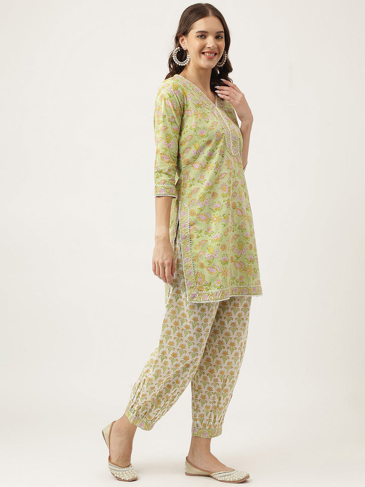 Green-Cotton-Floral-Printed-Straight-3-Piece-Kurta-Set