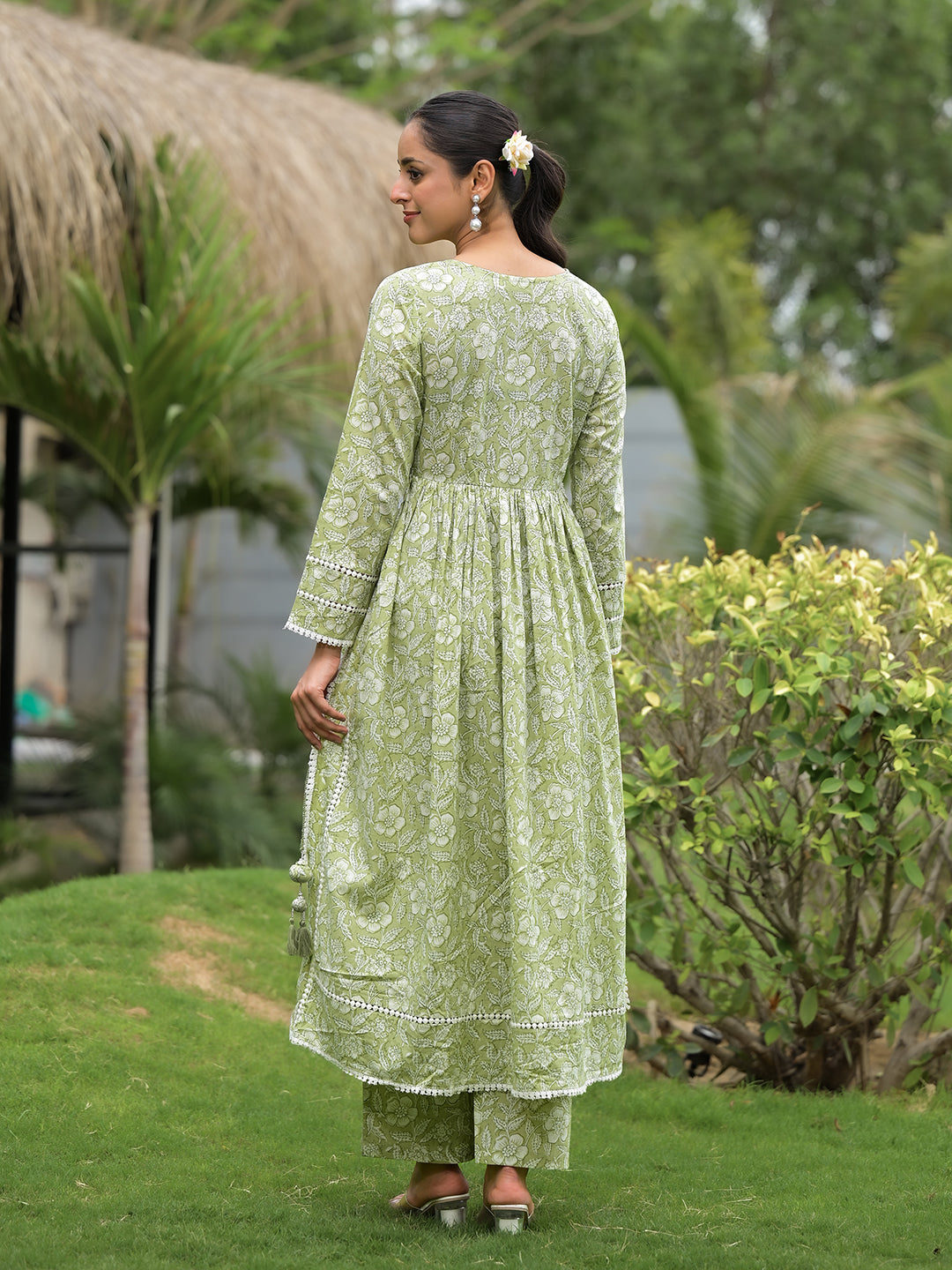 Green-Cotton-Floral-Print-Nyra-Cut-2-Piece-Kurta-Set