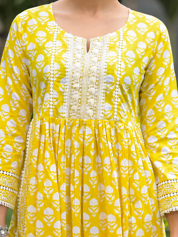 Yellow-Cotton-Floral-Print-3-Piece-Kurta-Set