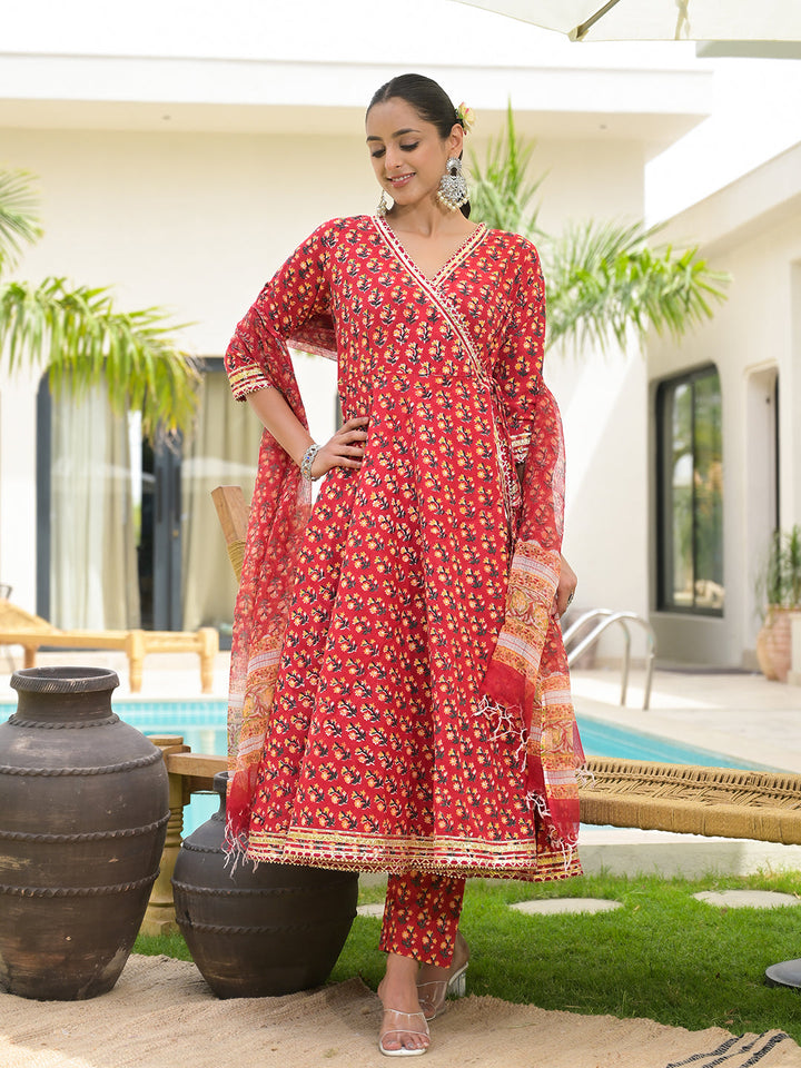 Red-Cotton-Floral-Print-Flared-Kurta-Set-with-Dupatta