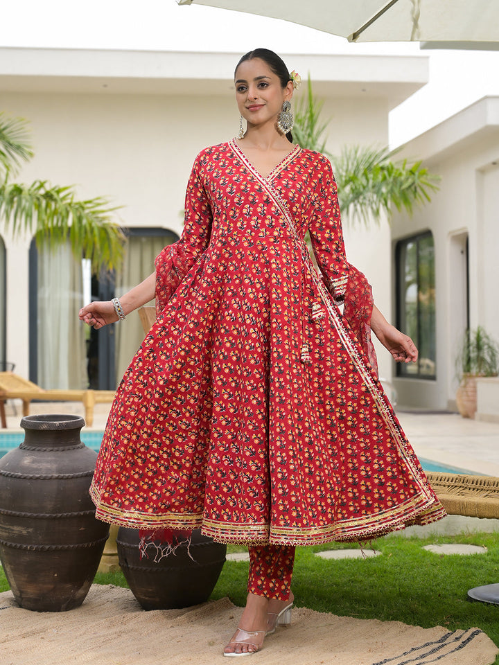 Red-Cotton-Floral-Print-Flared-Kurta-Set-with-Dupatta