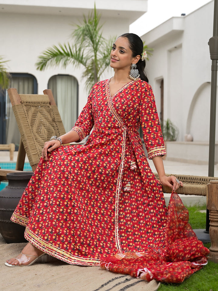 Red-Cotton-Floral-Print-Flared-Kurta-Set-with-Dupatta