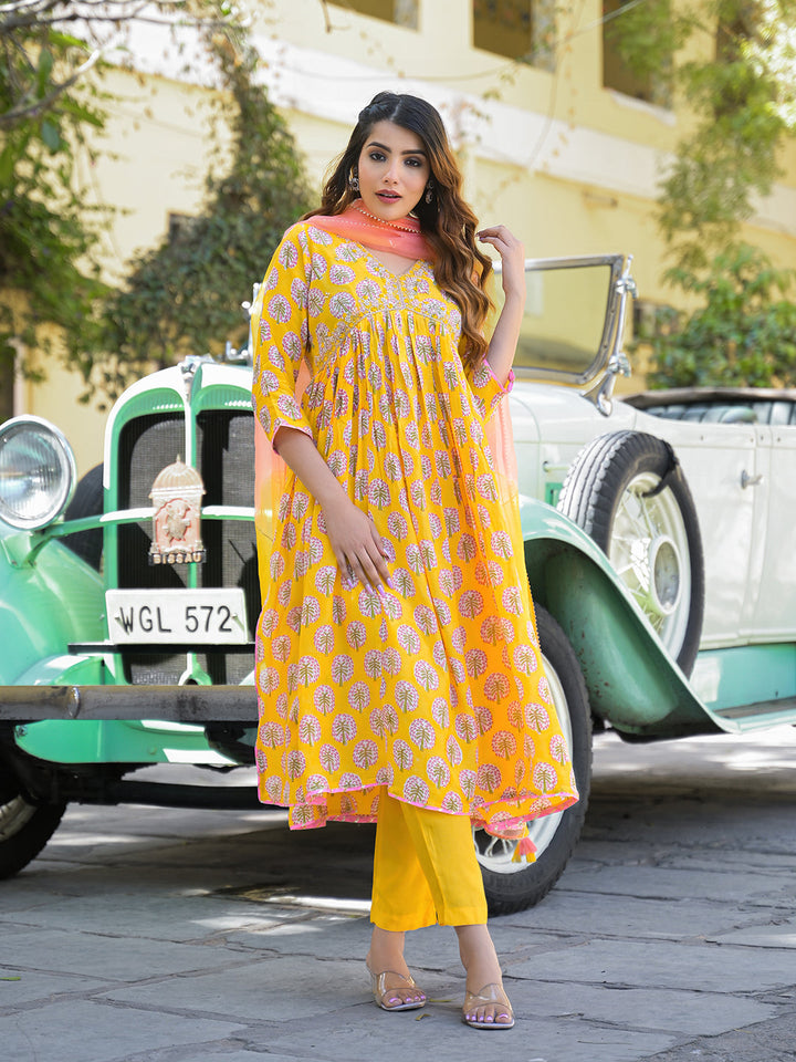 Yellow-Muslin-Floral-A-Line-3-Piece-Kurta-Set