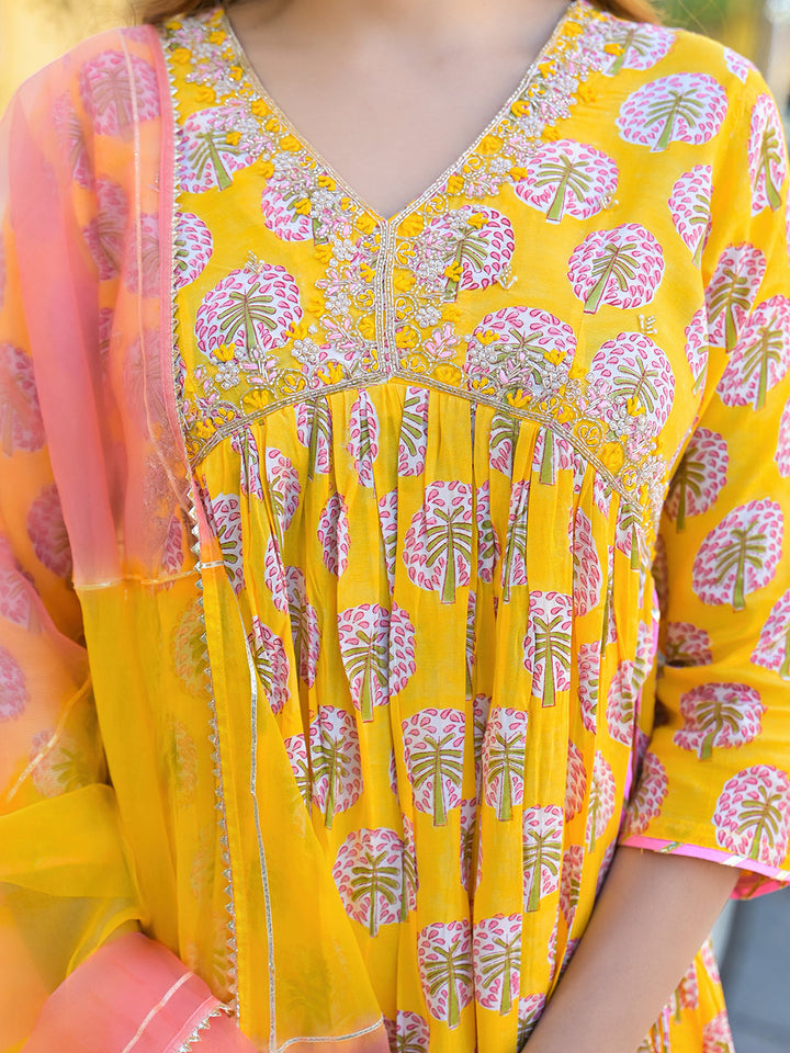 Yellow-Muslin-Floral-A-Line-3-Piece-Kurta-Set