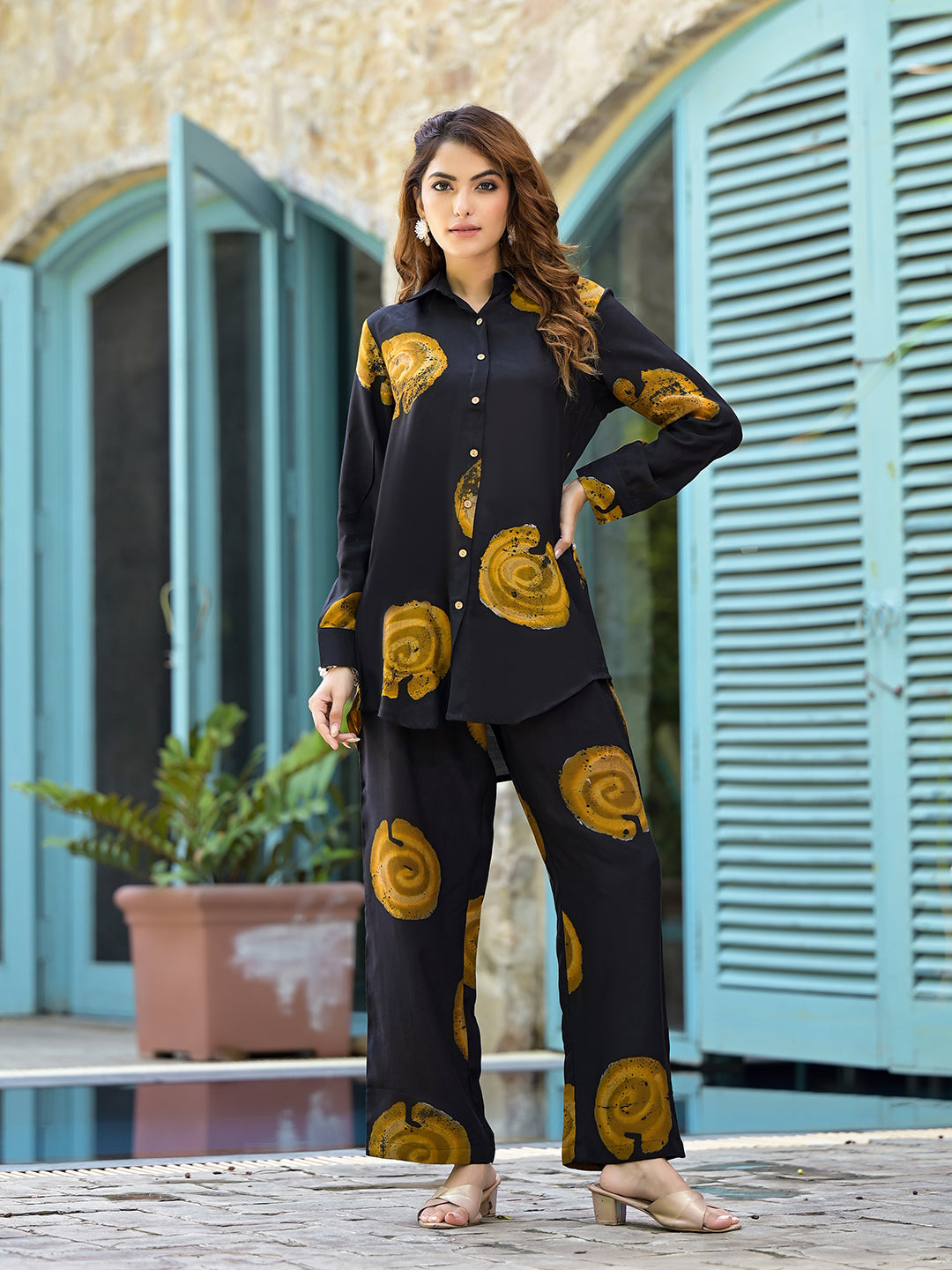Black-Muslin-Hand-Block-Printed-Co-Ord-Set