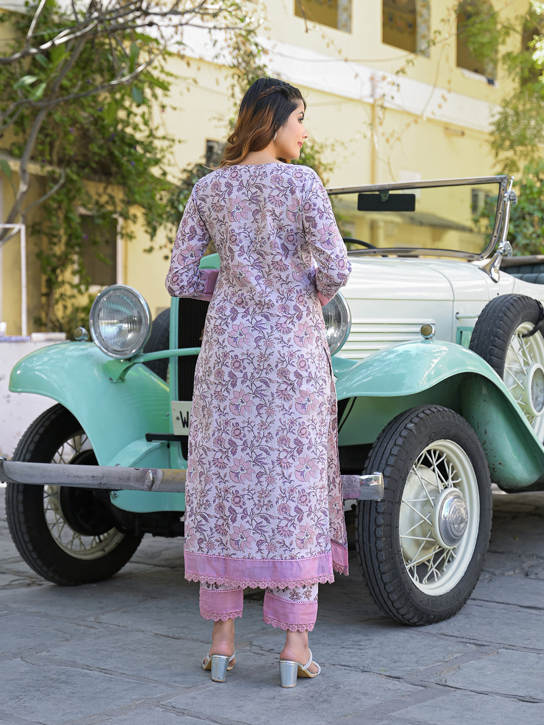Light-Purple-Cotton-Floral-Straight-3-Piece-Kurta-Set
