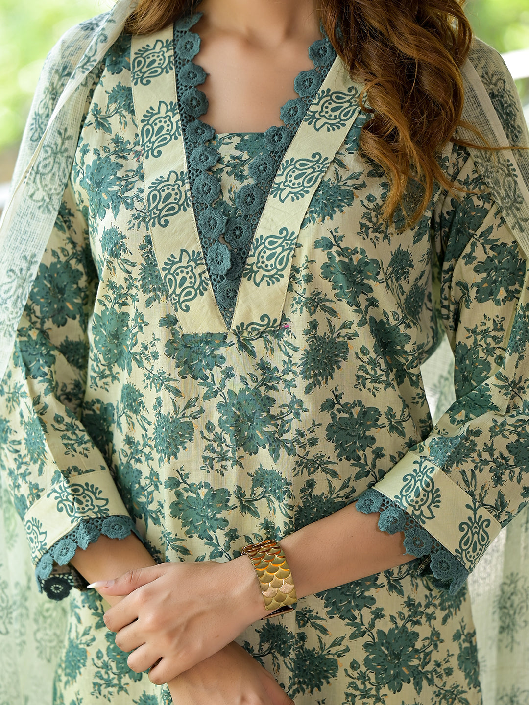 Bottle-Green-Cotton-Floral-Printed-3-Piece-Kurta-Set