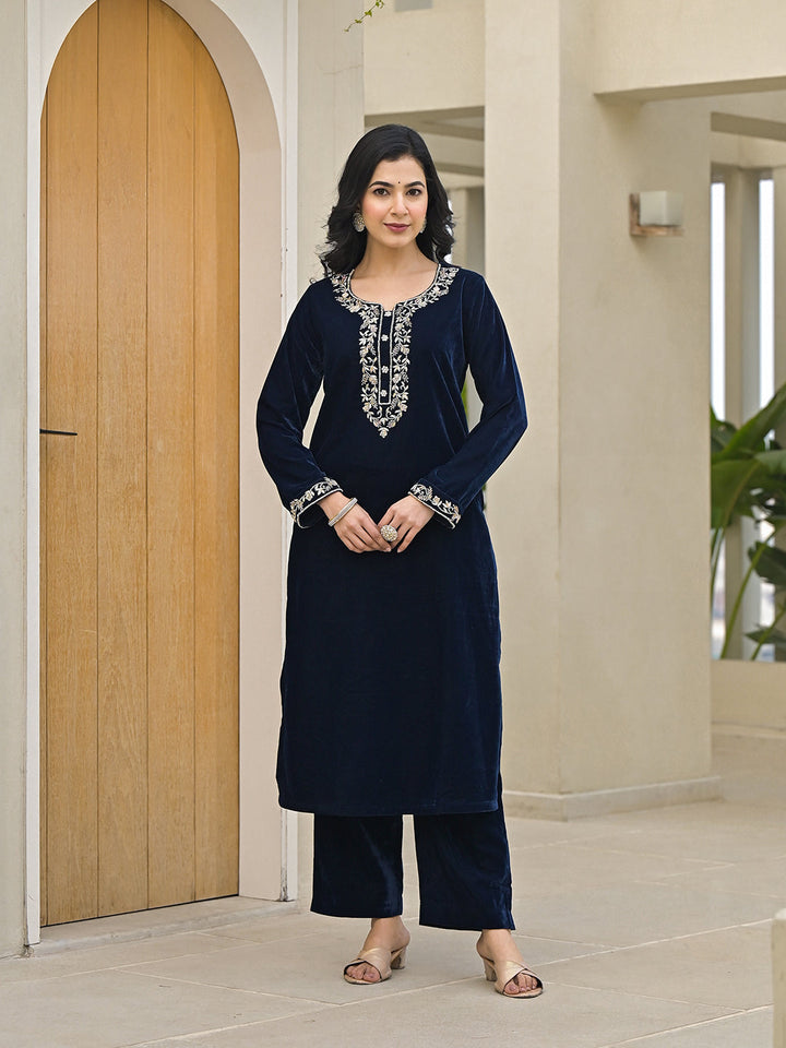 Blue-Velvet-Embroidered-3-Piece-Kurta-Set