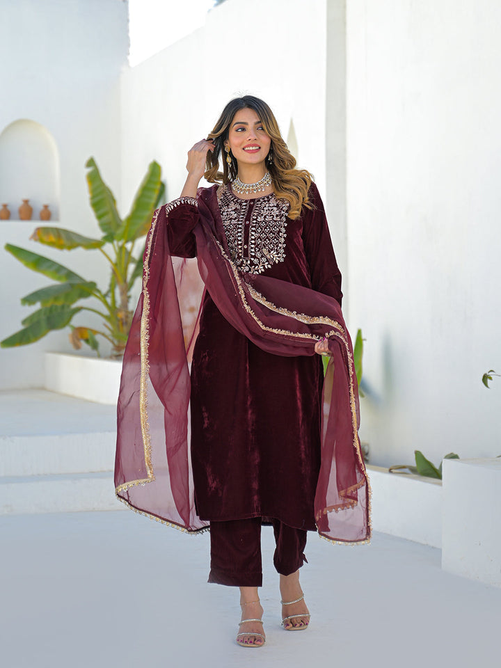Maroon-Velvet-3-Piece-Kurta-Set