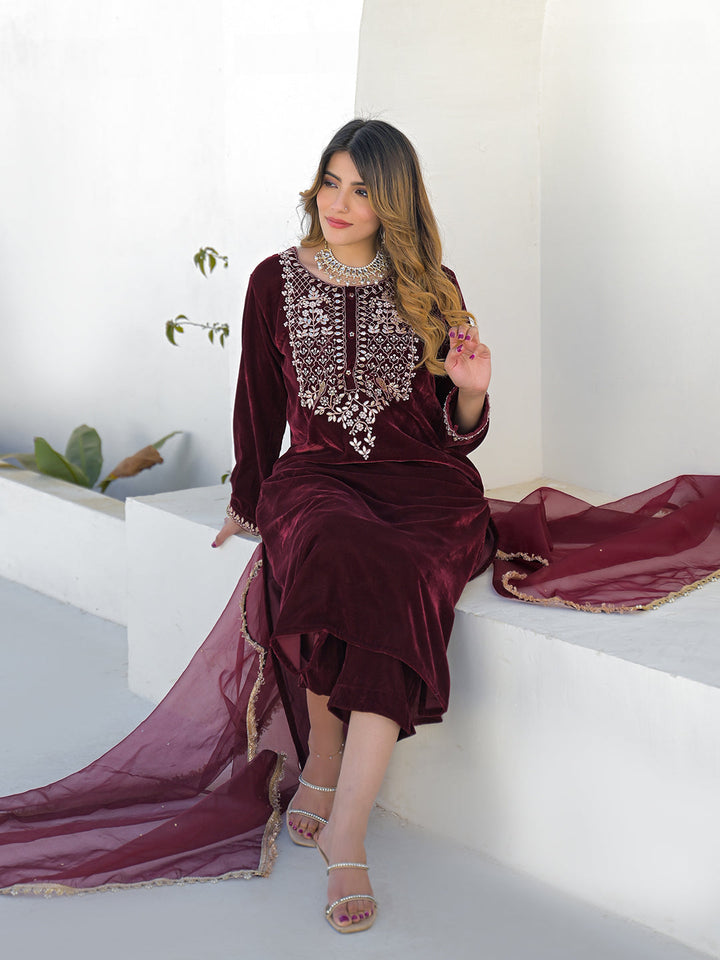 Maroon-Velvet-3-Piece-Kurta-Set