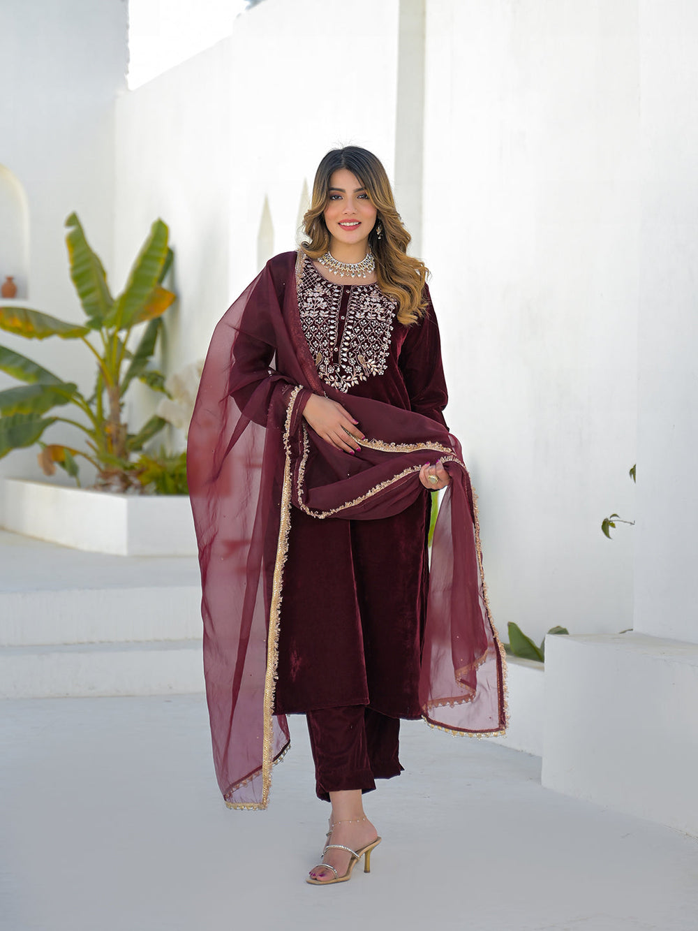 Maroon-Velvet-3-Piece-Kurta-Set