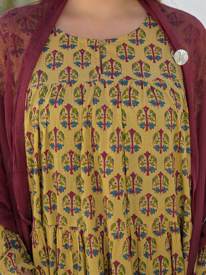 Beige Cotton Round Neck Anarkali Kurta Pant Set With Kota Doria Dupatta