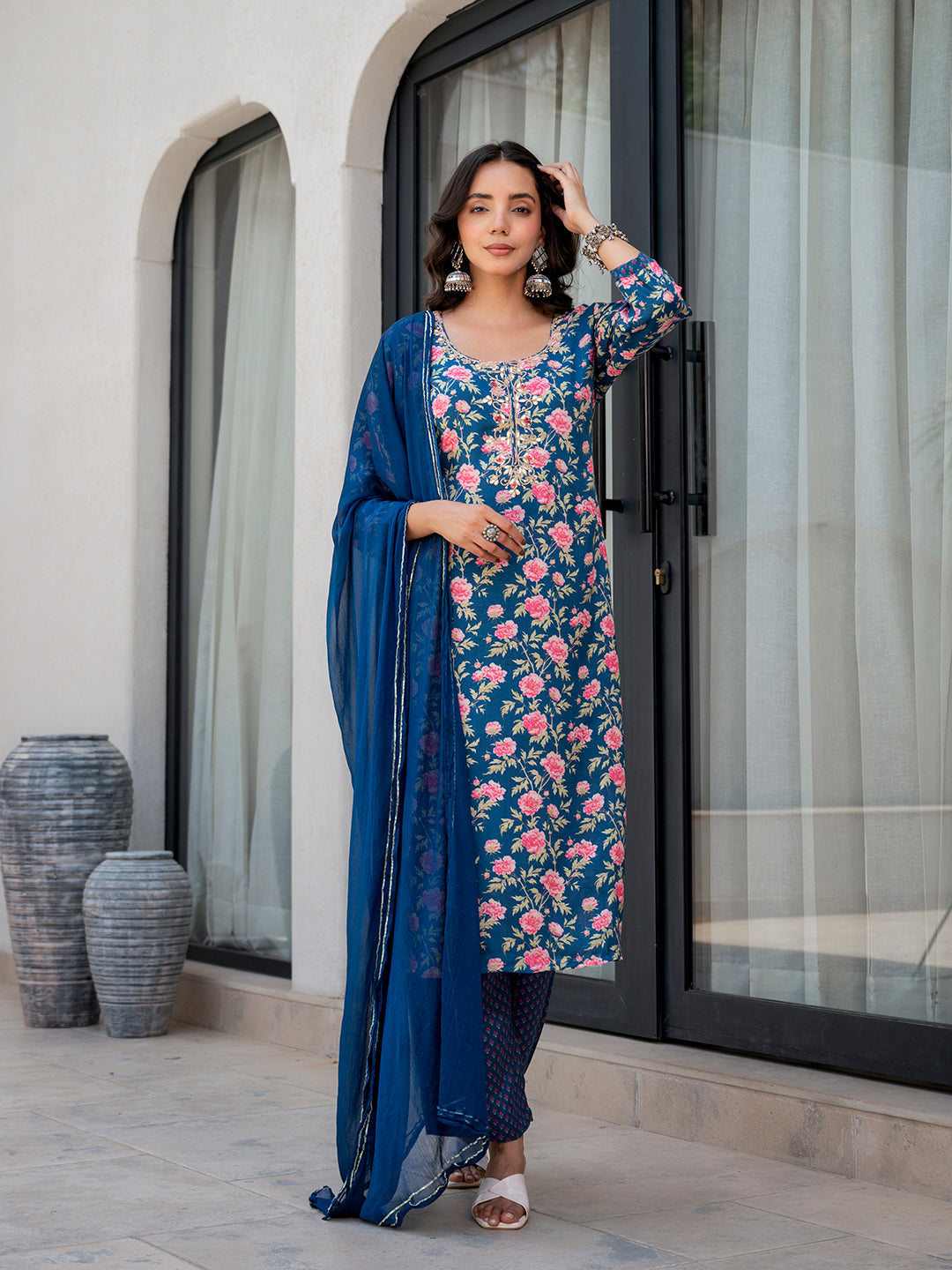 Blue-Muslin-Embroidered-Floral-Print-3-Piece-Kurta-Set