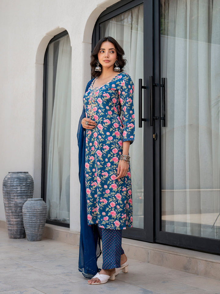 Blue-Muslin-Embroidered-Floral-Print-3-Piece-Kurta-Set