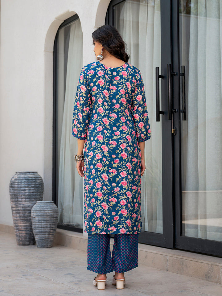 Blue-Muslin-Embroidered-Floral-Print-3-Piece-Kurta-Set