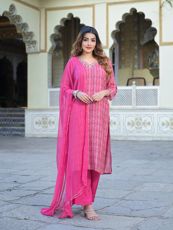 Pink-Floral-Printed-Muslin-Straight-3-Piece-Kurta-Set