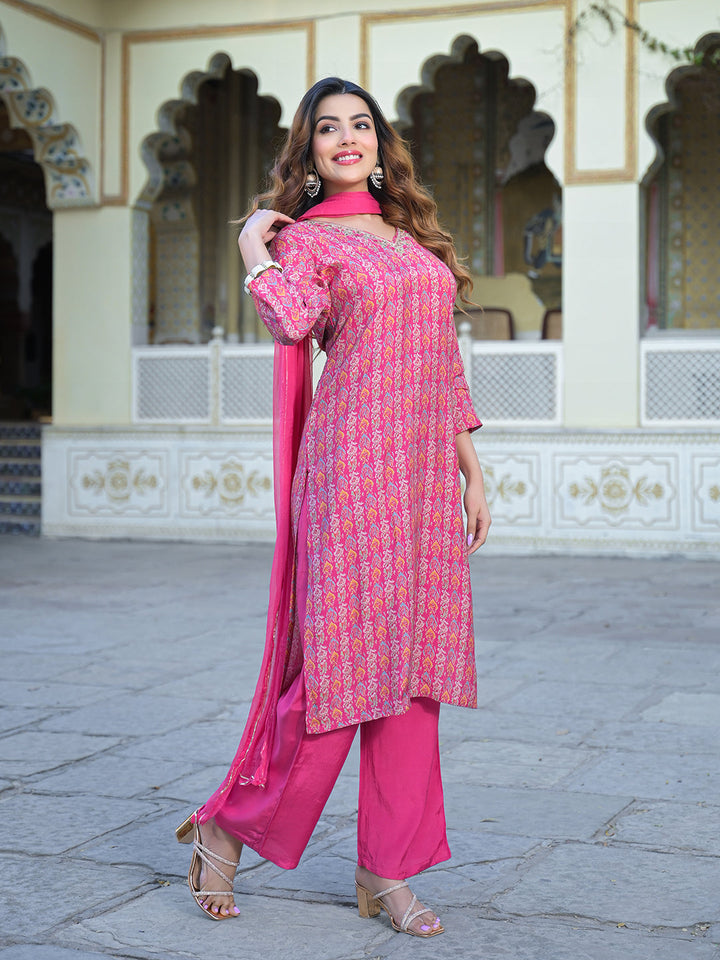 Pink-Floral-Printed-Muslin-Straight-3-Piece-Kurta-Set