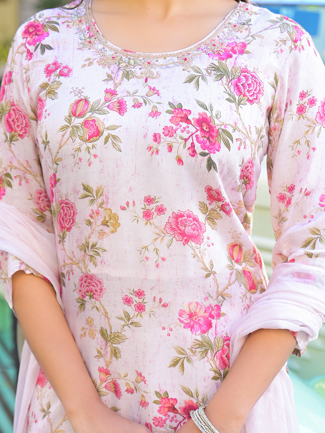 Light-Pink-Floral-Printed-Muslin-Straight-3-Piece-Kurta-Set