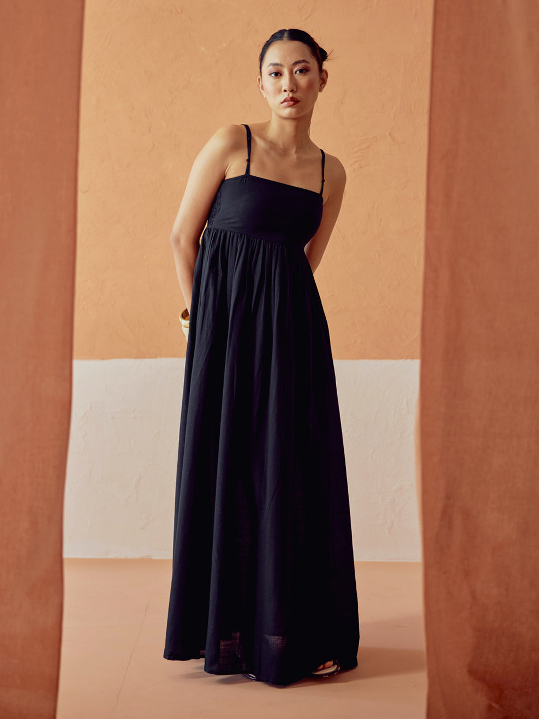 Black Solid Linen Maxi Dress