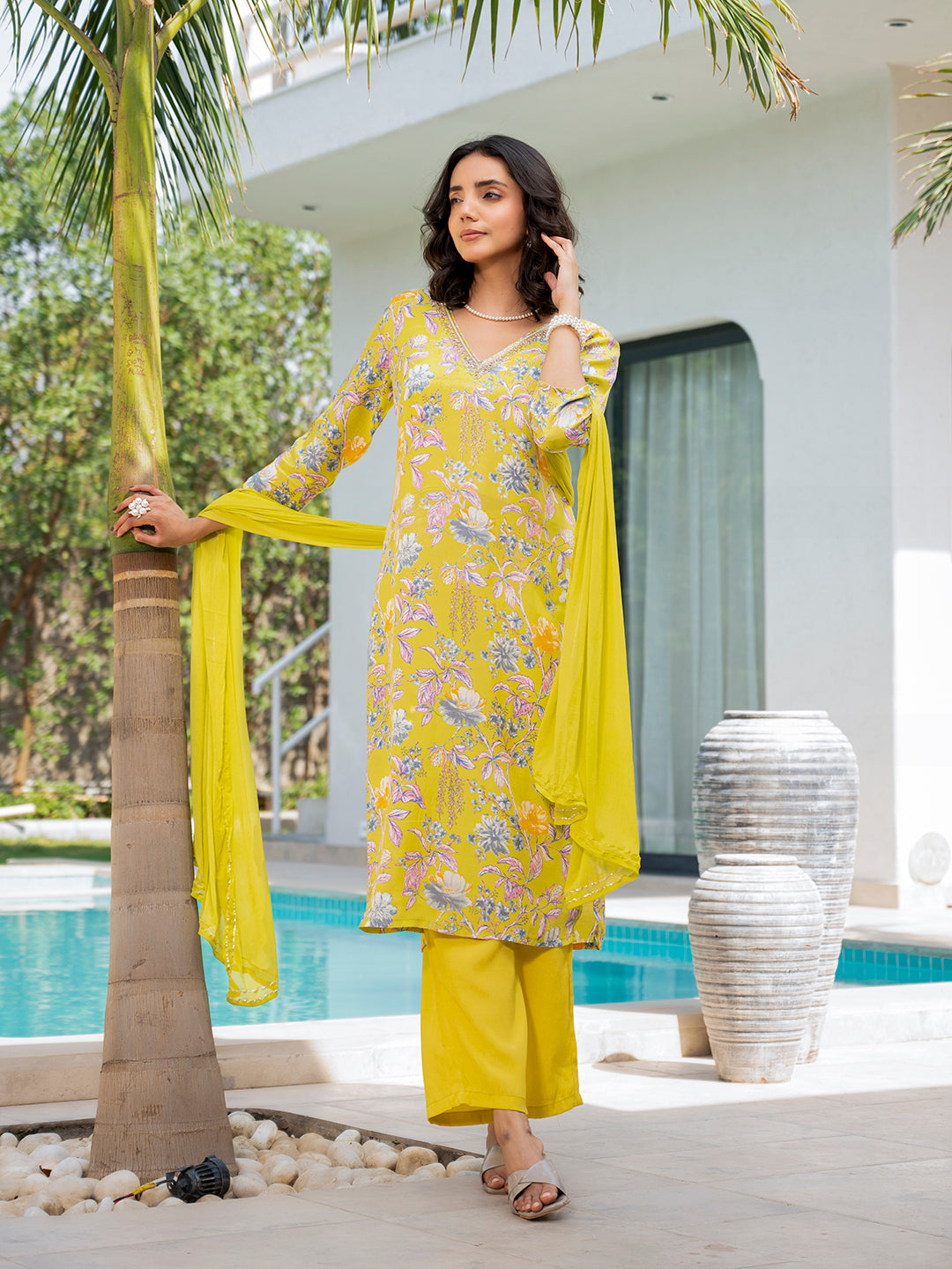 Yellow-Muslin-Embroidered-Floral-Print-3-Piece-Kurta-Set