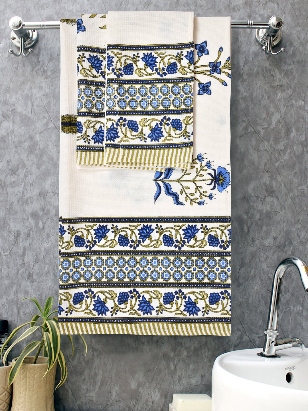 White-&-Navy-Blue-Waffle-Cotton-Printed-Towels-Gift-Set