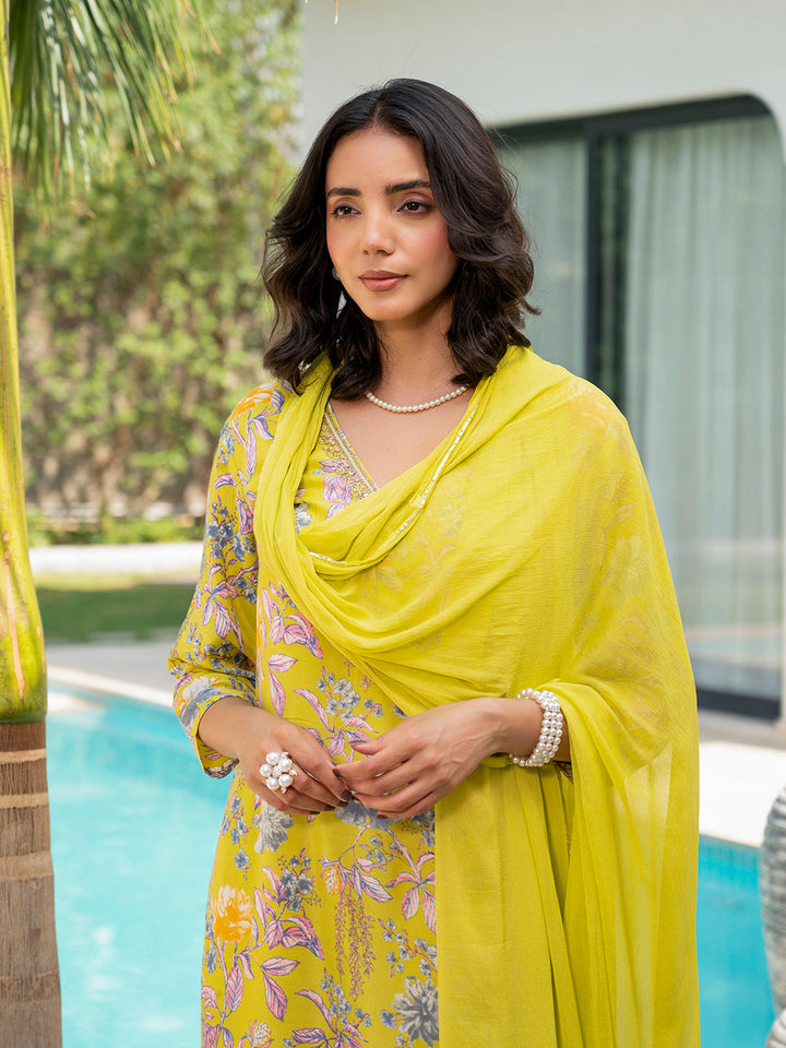 Yellow-Muslin-Embroidered-Floral-Print-3-Piece-Kurta-Set