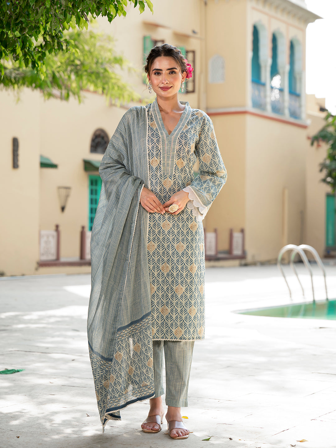 Grey-Cotton-Floral-Print-Pure-Straight-3-Piece-Kurta-Set