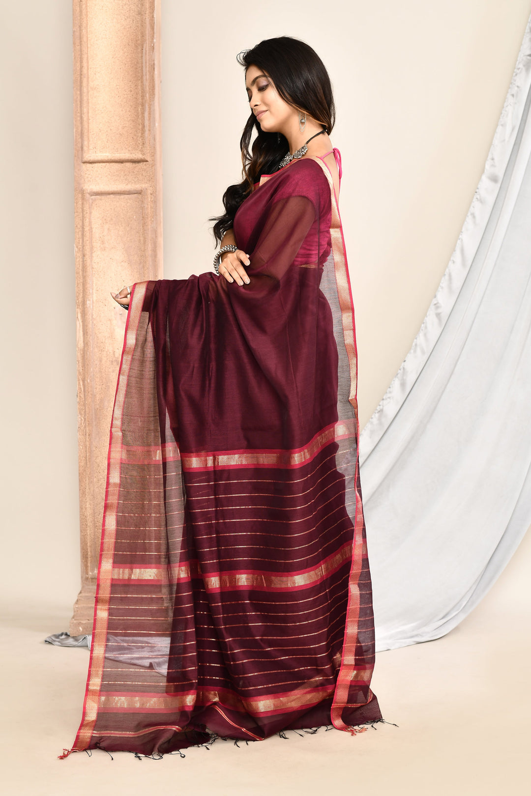 ZERESOUQ-Dark-Maroon-Maheshwari-Golden-Border-Stripes-Saree