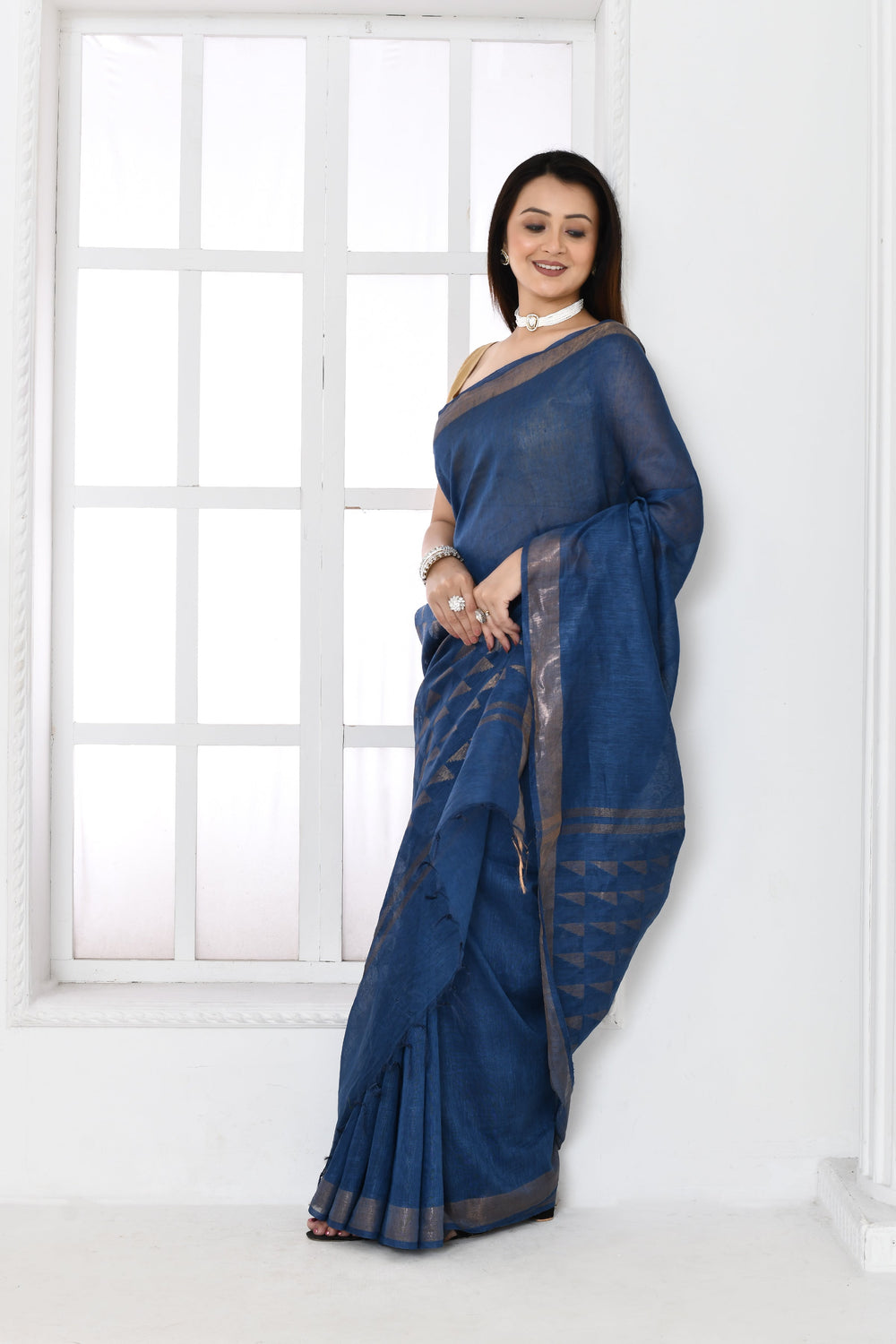 Dark-Blue-Tussar-Linen-Handloom-Saree-With-Woven-Zari-Pallu