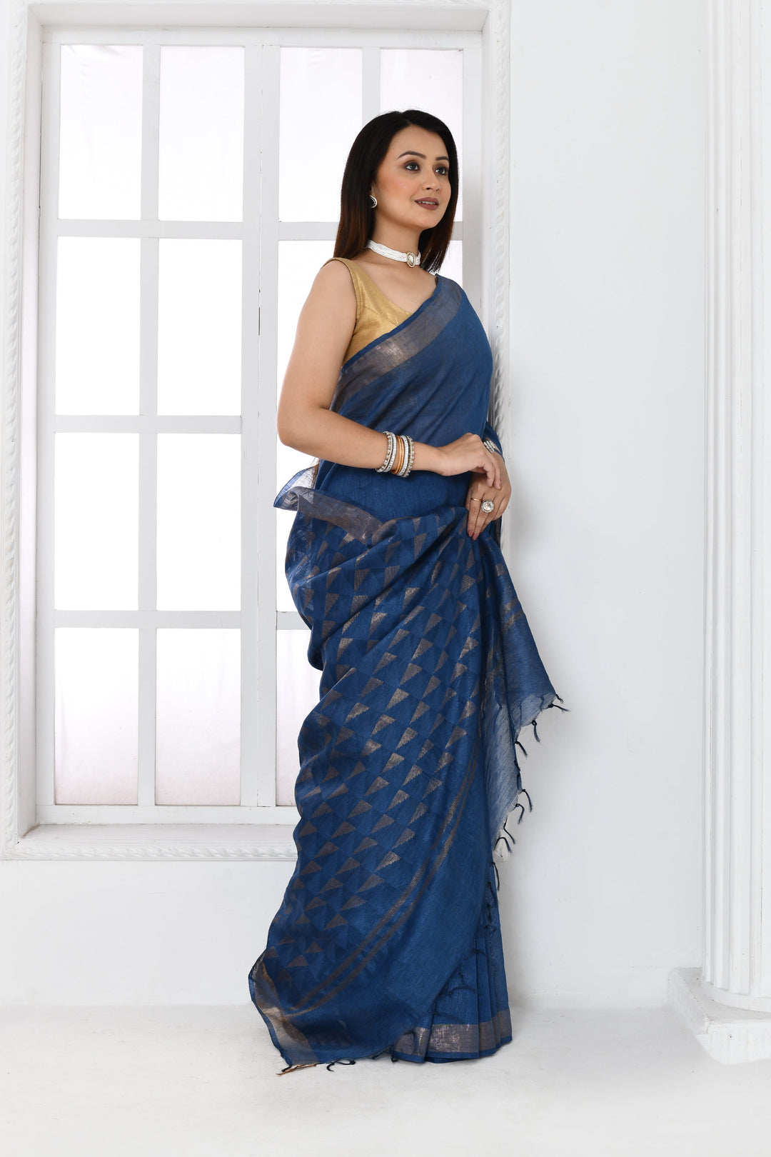 Dark-Blue-Tussar-Linen-Handloom-Saree-With-Woven-Zari-Pallu