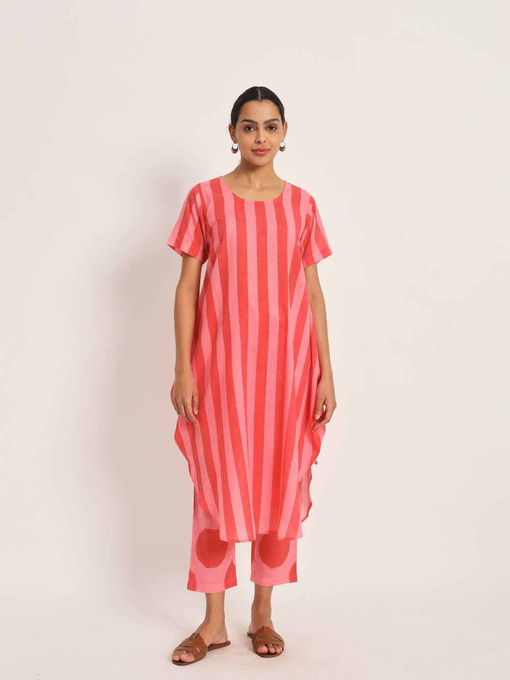 Dots-&-Dashes-Red-&-Pink-Cotton-Blend-Assymetrical-Co-Ord-Set