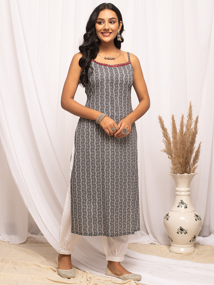 Black-Cotton-Striped-Sleeveless-Straight-Kurta